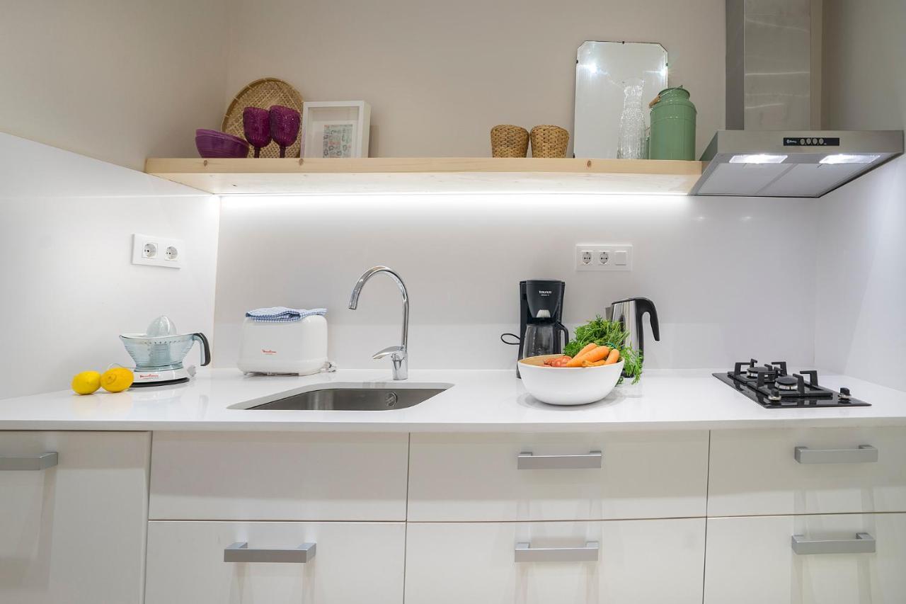 Friendly Rentals Gran Via Barcelona Exterior foto