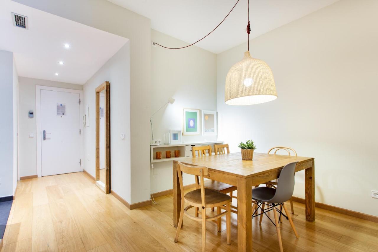 Friendly Rentals Gran Via Barcelona Exterior foto