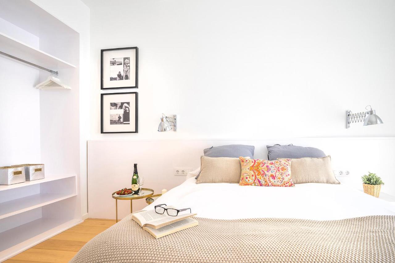 Friendly Rentals Gran Via Barcelona Exterior foto